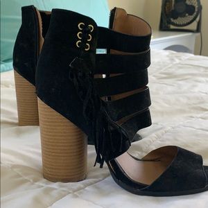 Black heels size 8